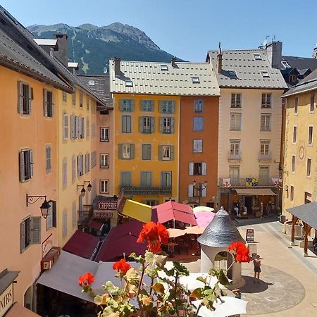 Appartement De Charme Le 1707 Au Coeur De La Cite Vauban Briancon  Exterior photo