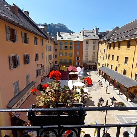 Appartement De Charme Le 1707 Au Coeur De La Cite Vauban Briancon  Exterior photo