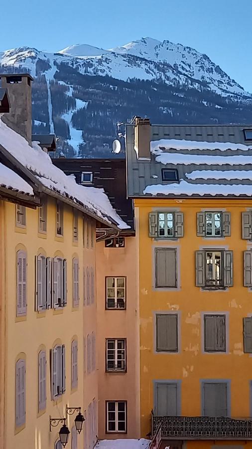 Appartement De Charme Le 1707 Au Coeur De La Cite Vauban Briancon  Exterior photo